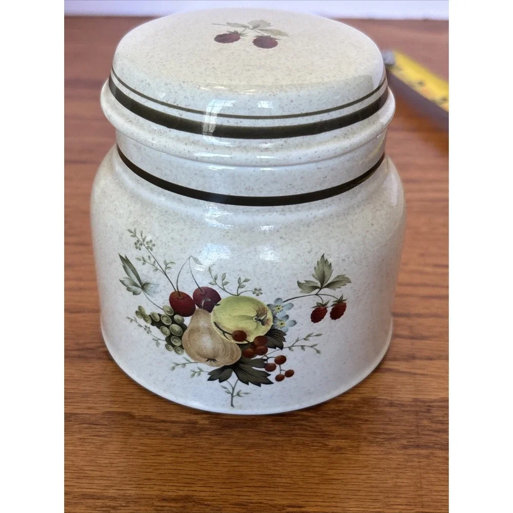 Royal Doulton ENGLAND- CORNWALL LS1015 Lambeth 12 oz 4 1/4